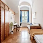 לינה וארוחת בוקר Gaestehaus Stift