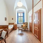 לינה וארוחת בוקר Gaestehaus Stift *
