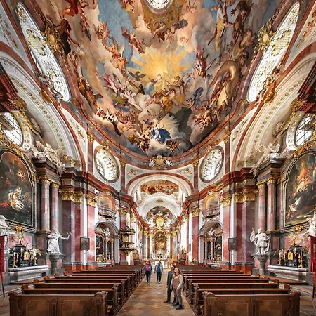 Bed & Breakfast Gaestehaus Stift Altenburg